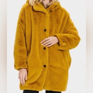 UGG NORI OVERSIDED FAUX FUR COAT